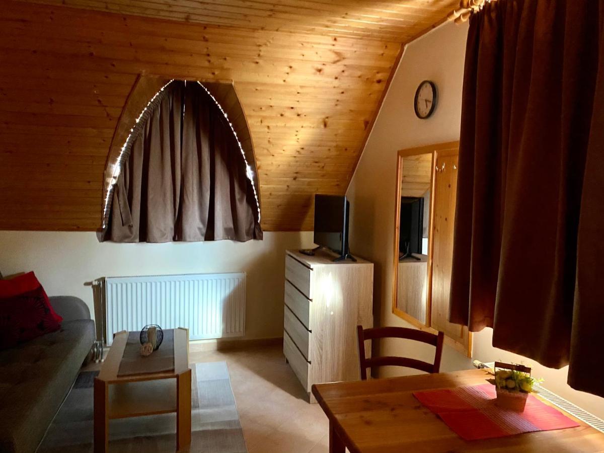 Katalin App. Zalagyoengye Apartment Zalakaros Luaran gambar