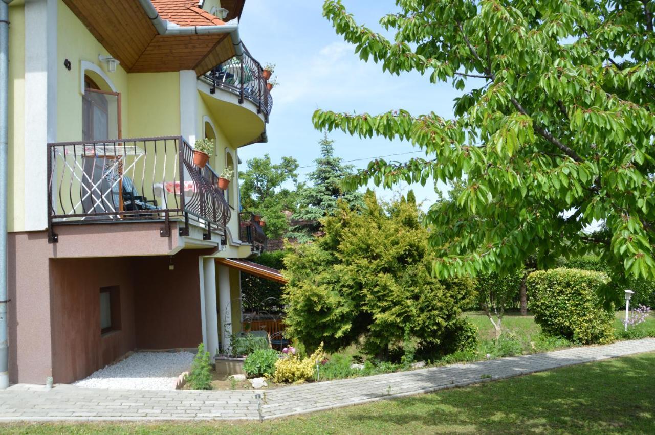 Katalin App. Zalagyoengye Apartment Zalakaros Luaran gambar